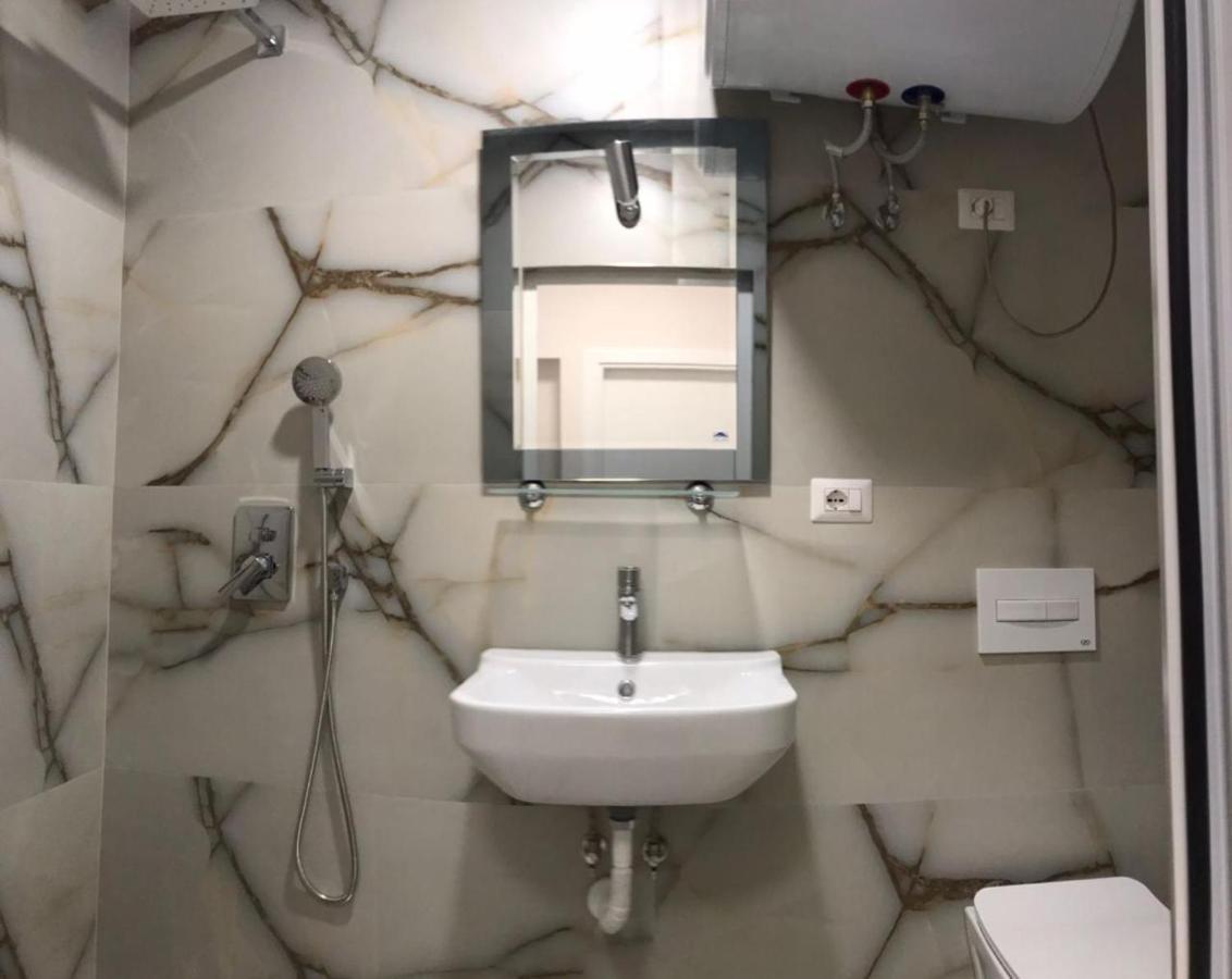 Central Welcoming Apartment In Tirana Zewnętrze zdjęcie