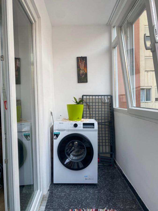 Central Welcoming Apartment In Tirana Zewnętrze zdjęcie