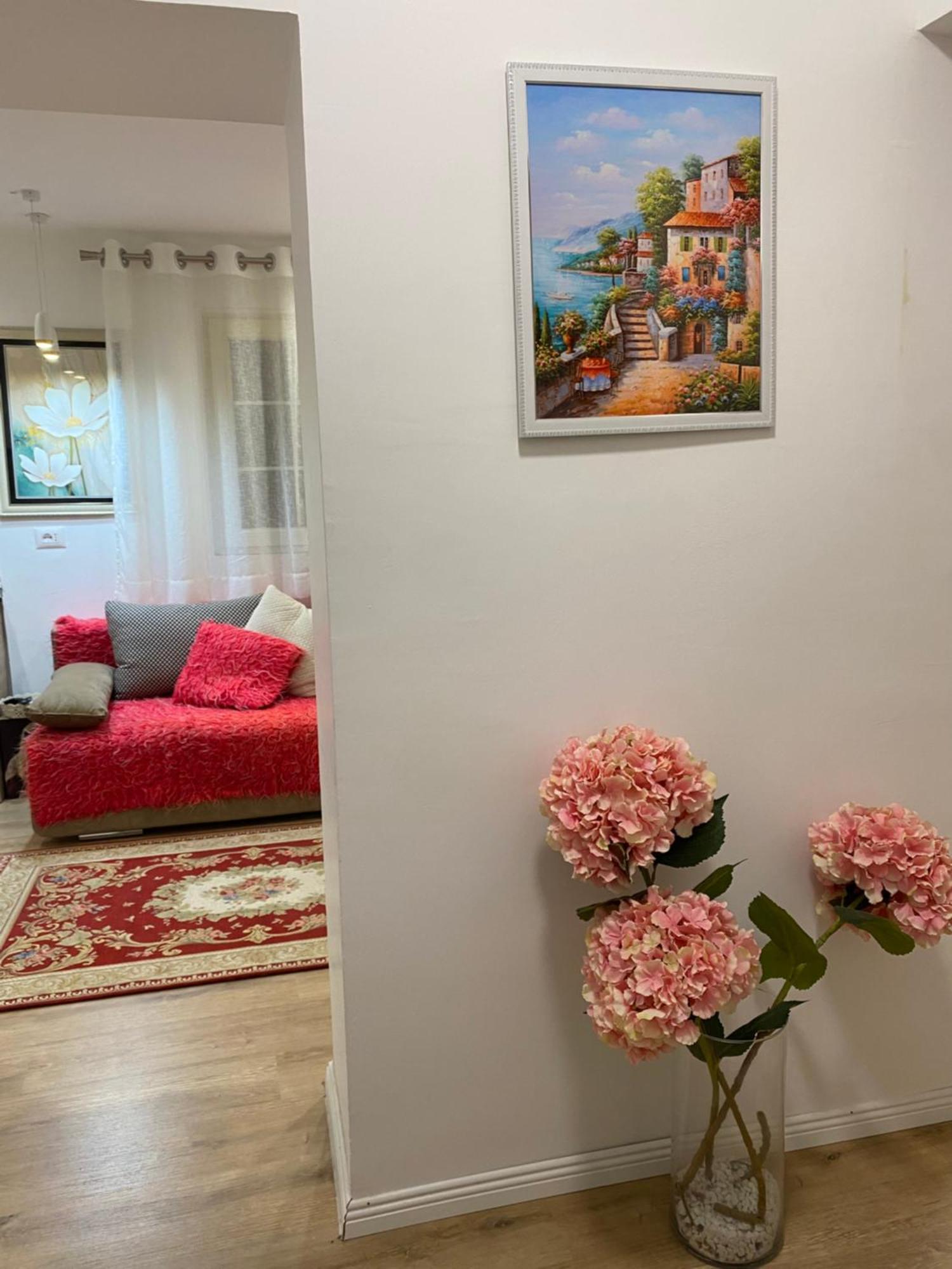 Central Welcoming Apartment In Tirana Zewnętrze zdjęcie