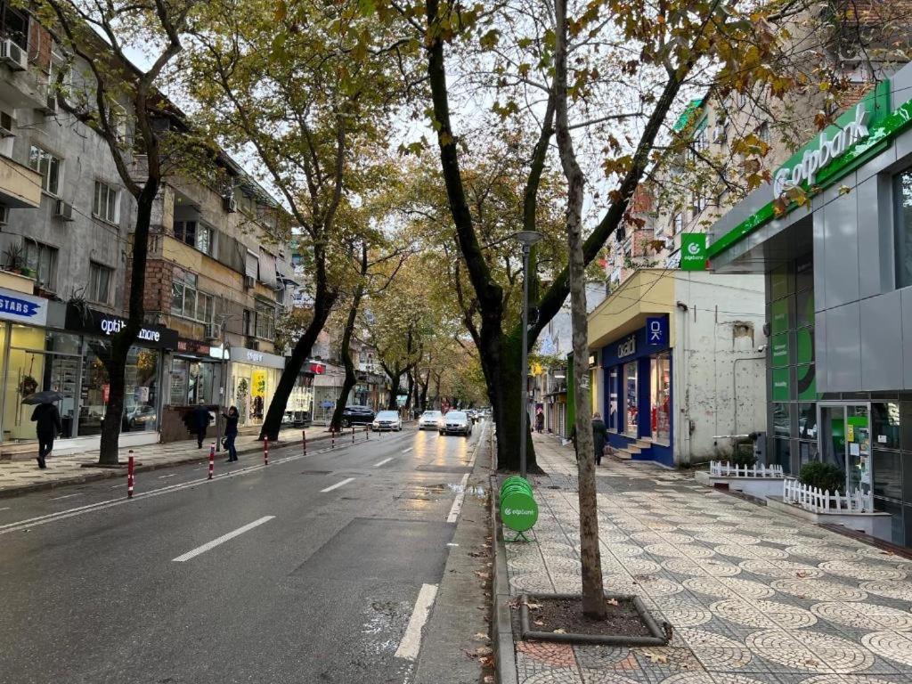 Central Welcoming Apartment In Tirana Zewnętrze zdjęcie
